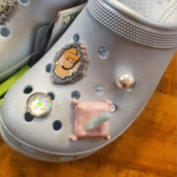 Rare DISNEY PARKS Princess Cinderella Platform Crocs Size M7/W9 - NWT - Picture 3 of 6